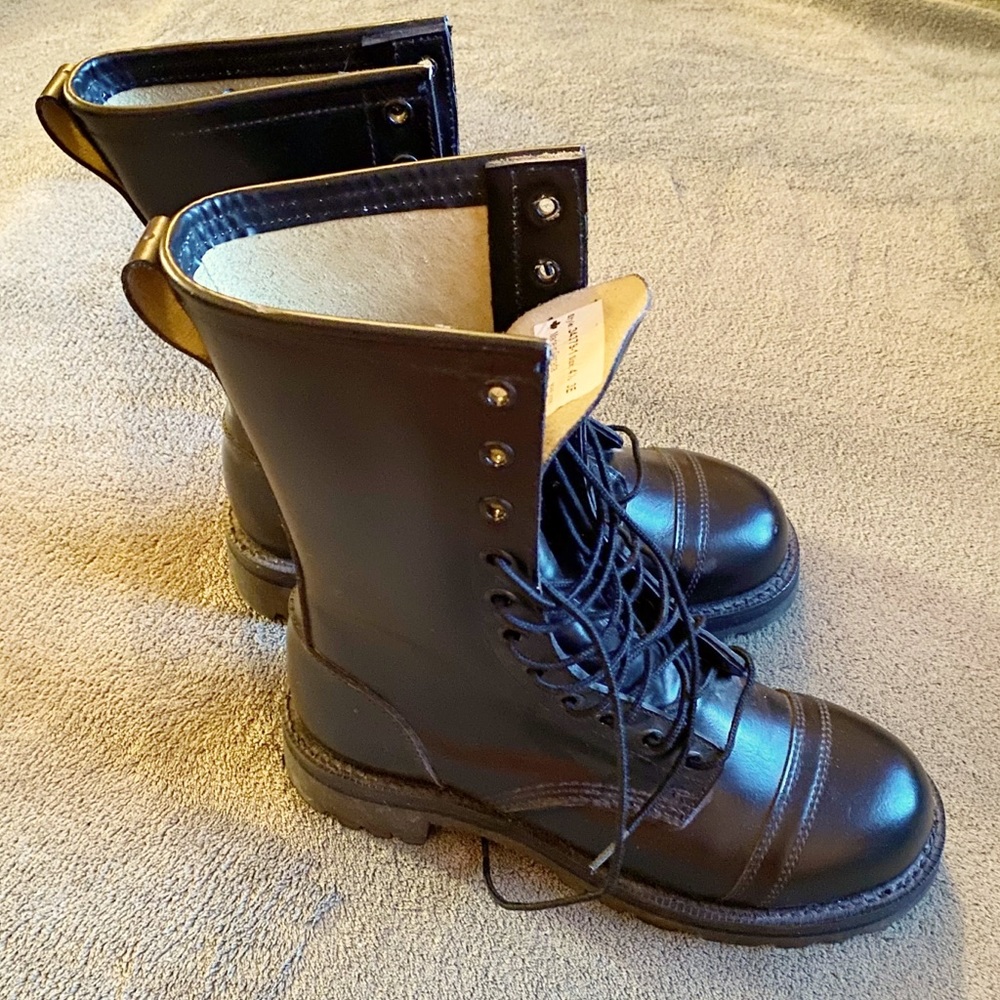 Vibram black combat boots